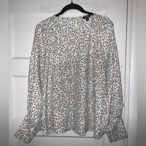 Express white and tan printed blouse with button cuffs size large‎
